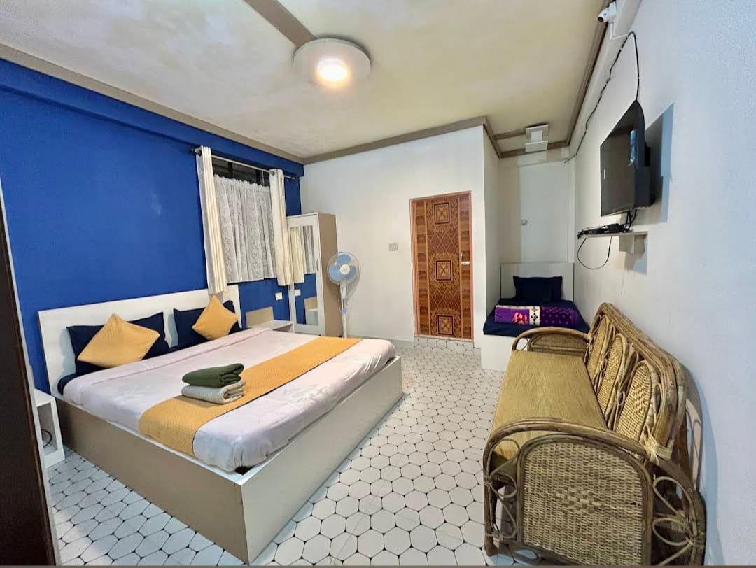 Room Image 4